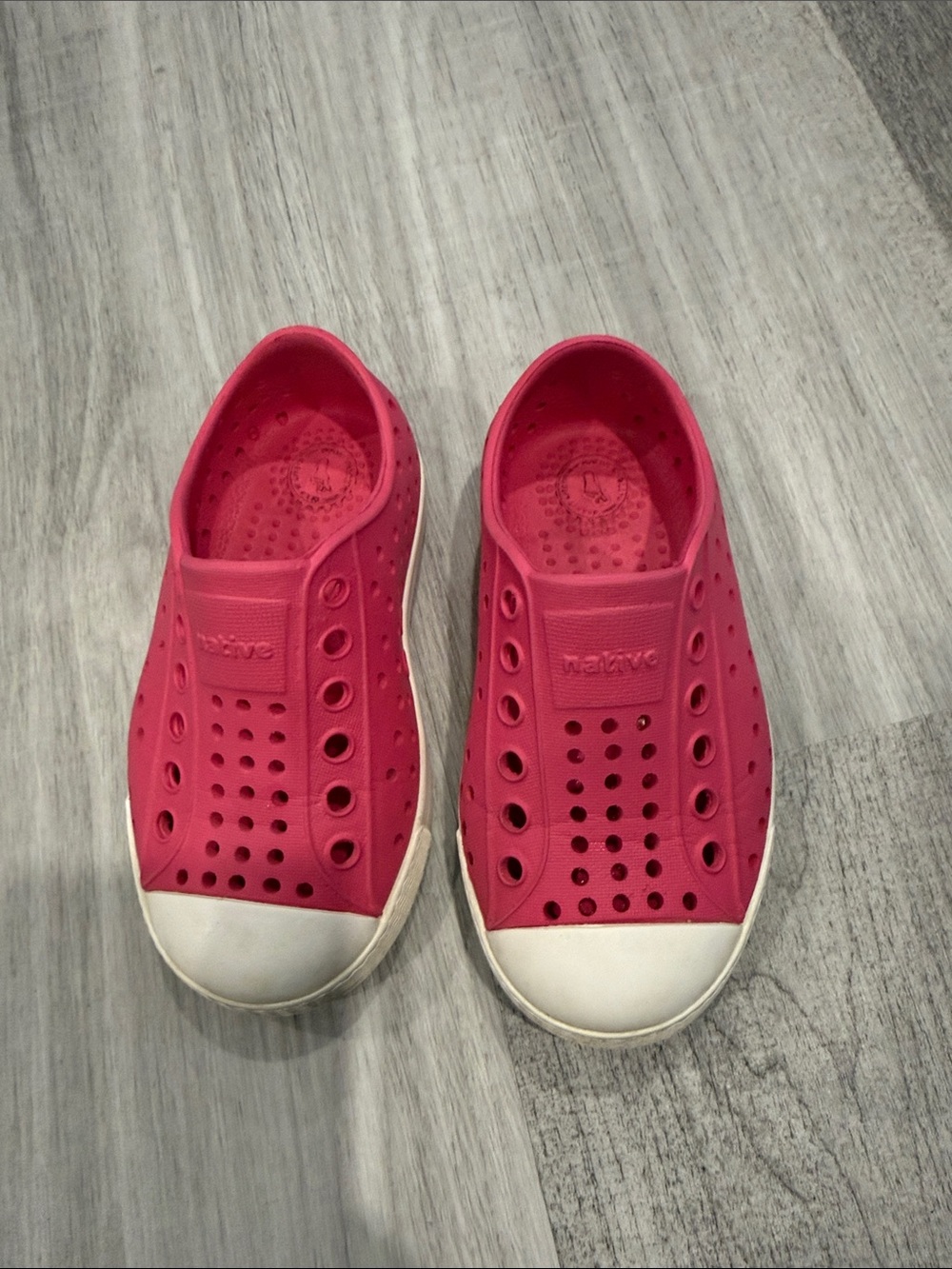 Native Kids Slip-On Water Shoe in Pink